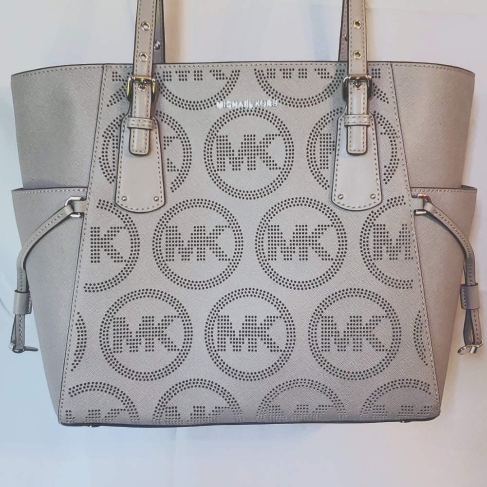 Michael Kors tote